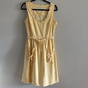 Soundgirl • retro soft yellow sleeveless dress